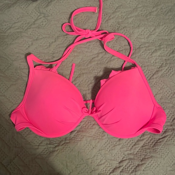 Victoria’s Secret bathing suit top - Picture 1 of 4